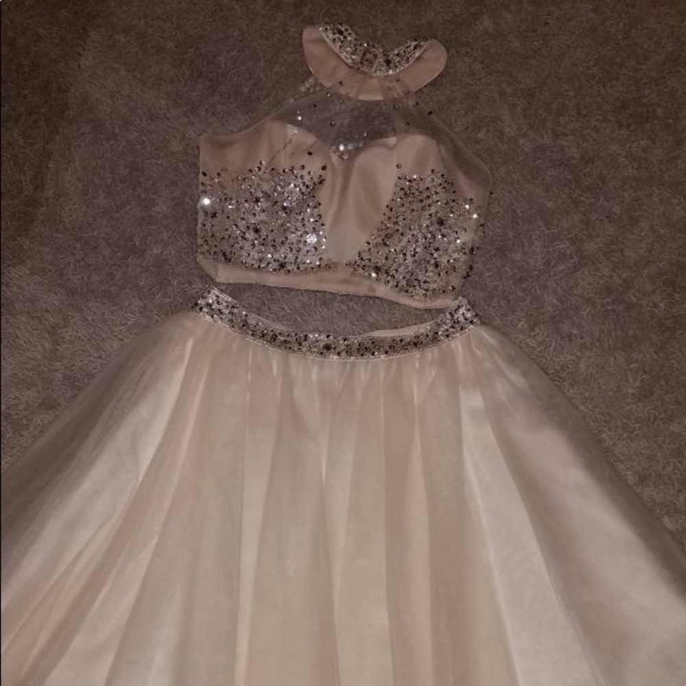 HOMECOMING DRESS - Picture 4 of 4